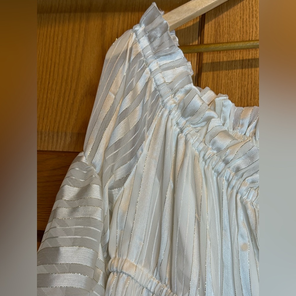 VENUS Elegant Off-Shoulder White Maxi Dress - Picture 8 of 16
